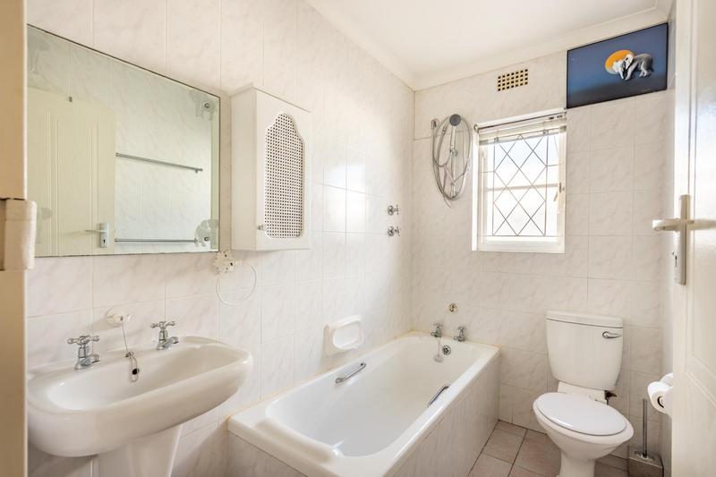 3 Bedroom Property for Sale in Pinelands Western Cape